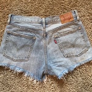 Levi’s 501 original cutoff denim shorts- size 27